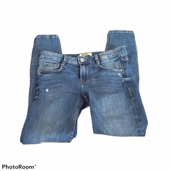 Zara Trafaluc medium wash skinny jeans size 2